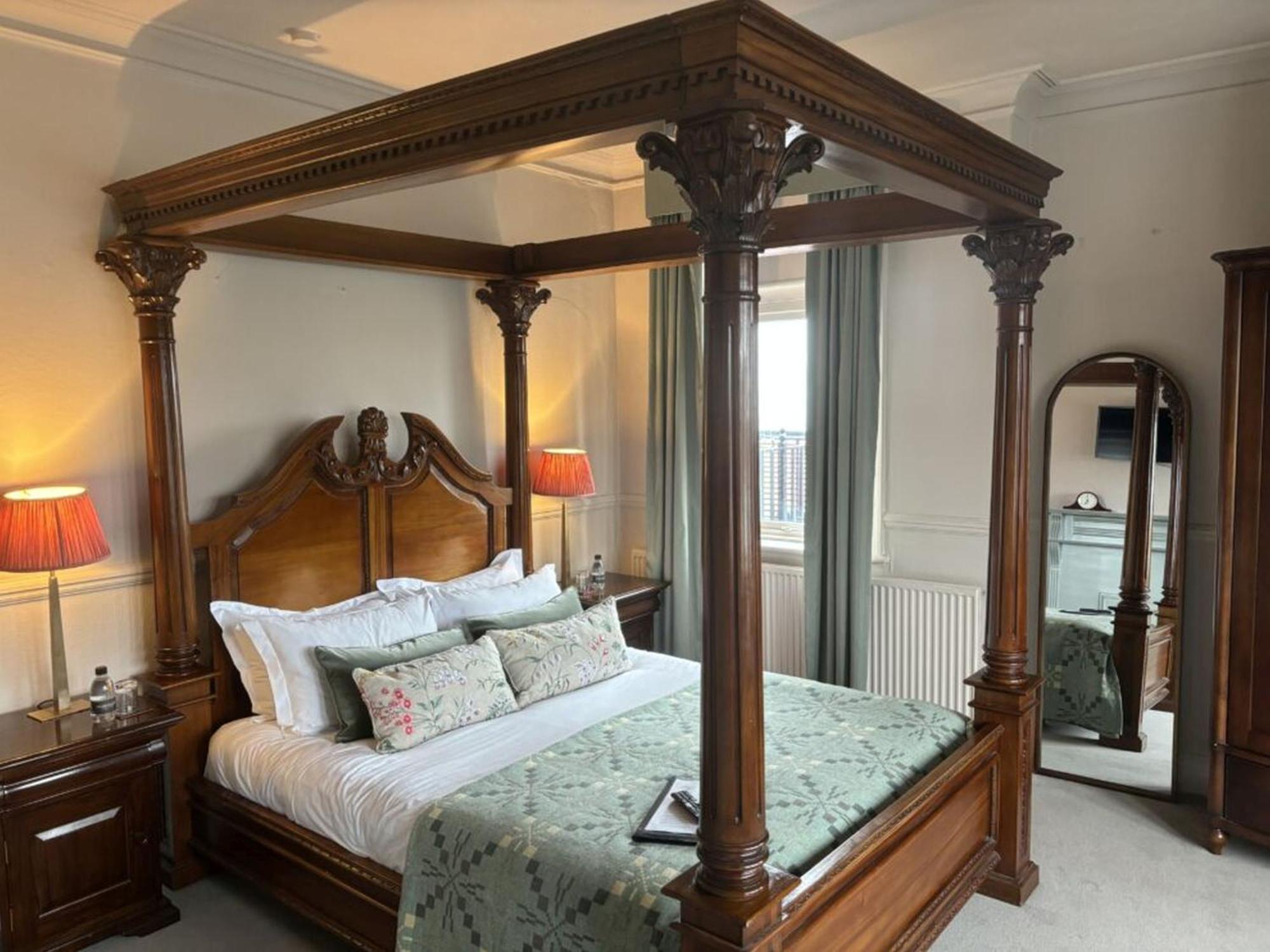 Hotel Victoria Robin Hood's Bay Exterior foto